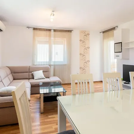 Dragan K1 Vendégház 3*