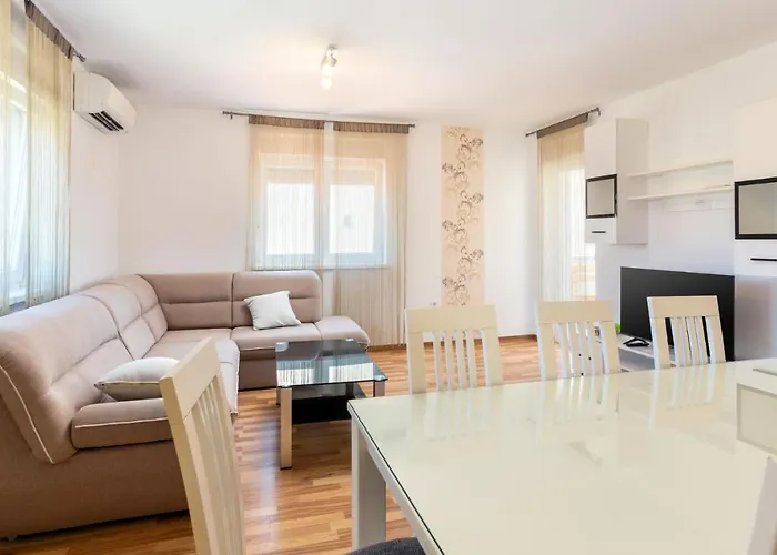 Dragan K1 Gostinjska kuća 3*